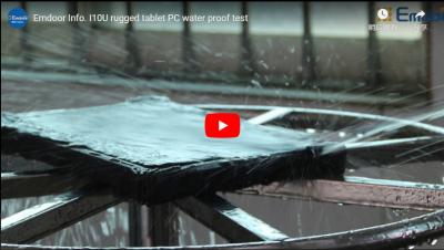 Info naad. I10u robuuste tablet-pc waterbestendige test